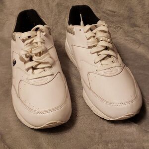 Men's New Balance 451 walking shoe, size 10, white, D width